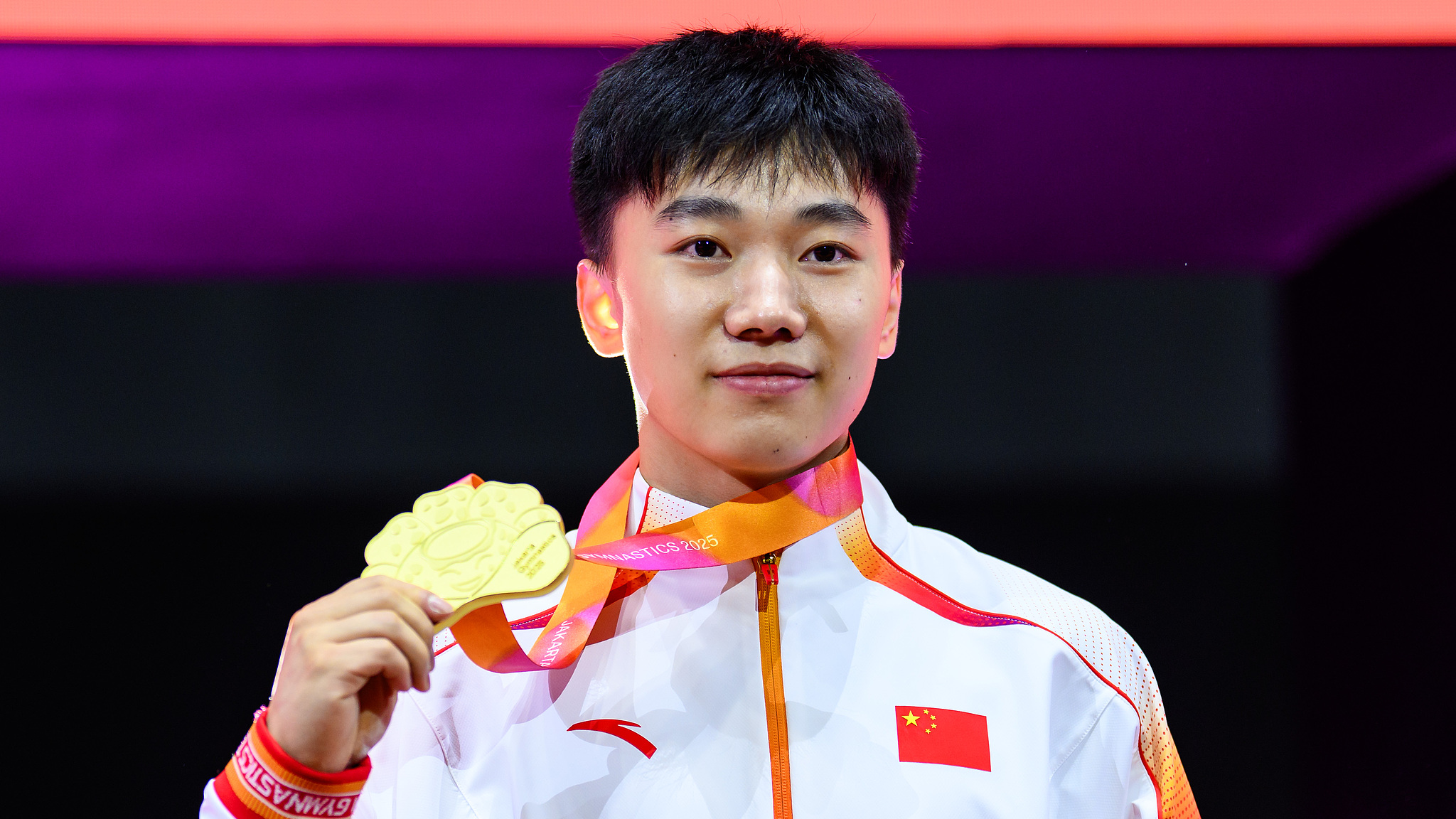 Hong Yanming wins first gold medal for China at Gymnastics Worlds