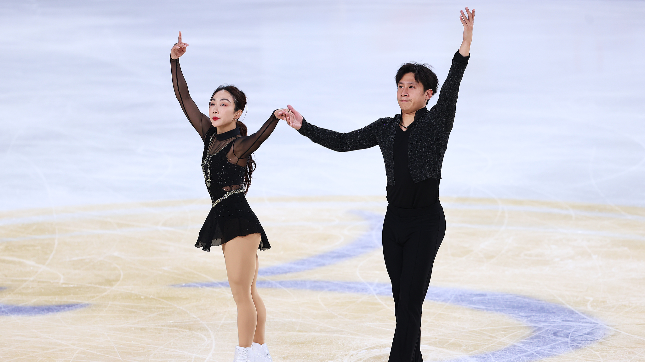 Olympic champions Sui & Han shine at Cup of China in comeback show