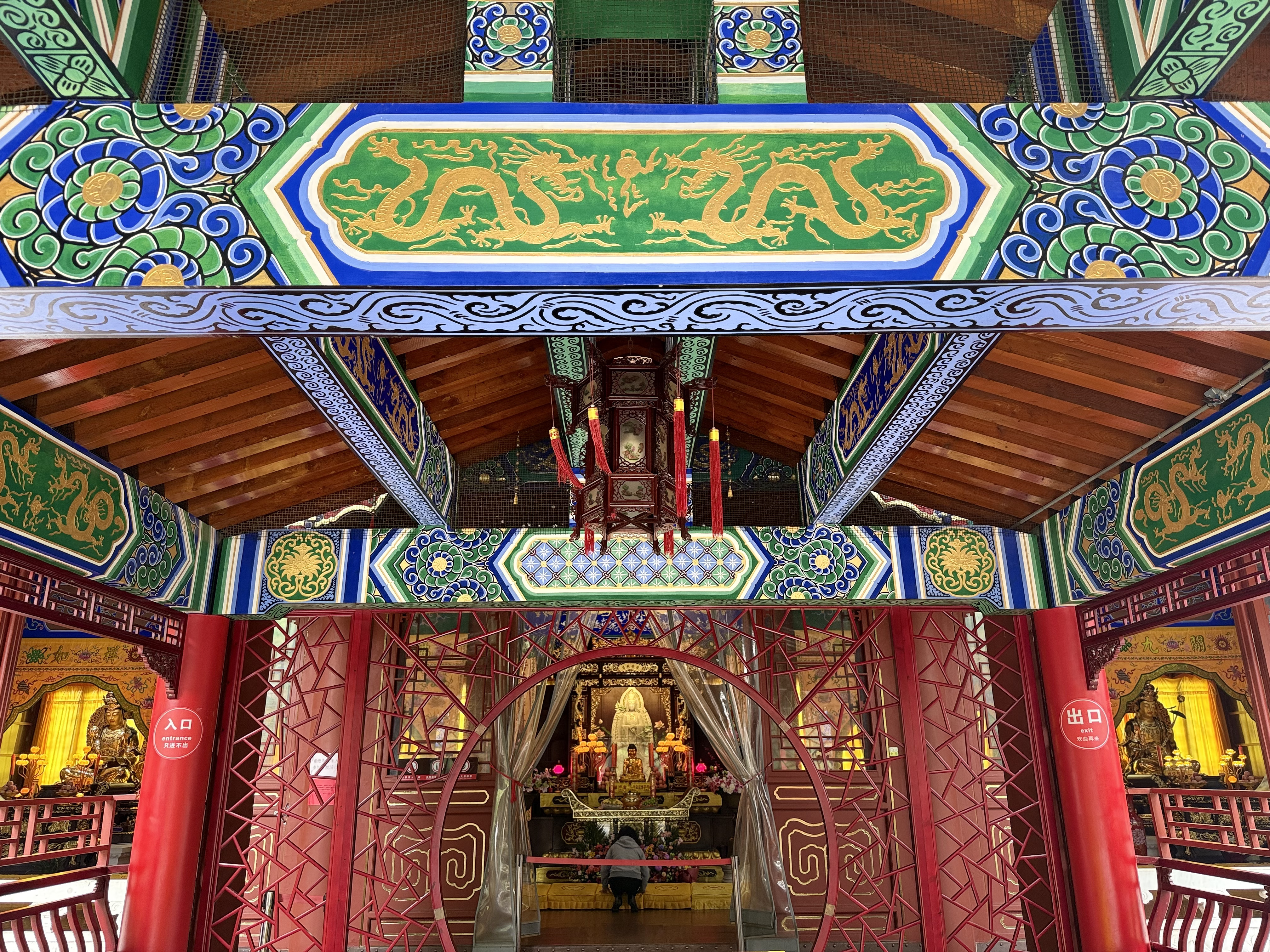 The main hall of Zhanshan Temple, with golden Buddha statues seen inside, Qingdao, Shandong Province, China, September 2025. Zaruhi Poghosyan /CGTN