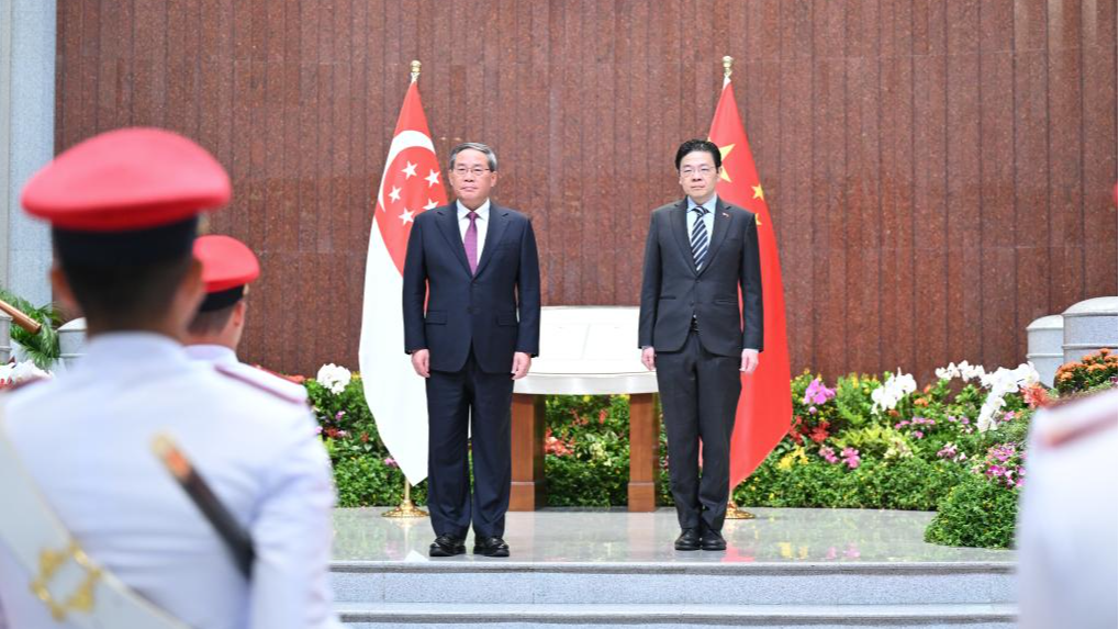 Premier: China to build more just, equitable intl order with Singapore