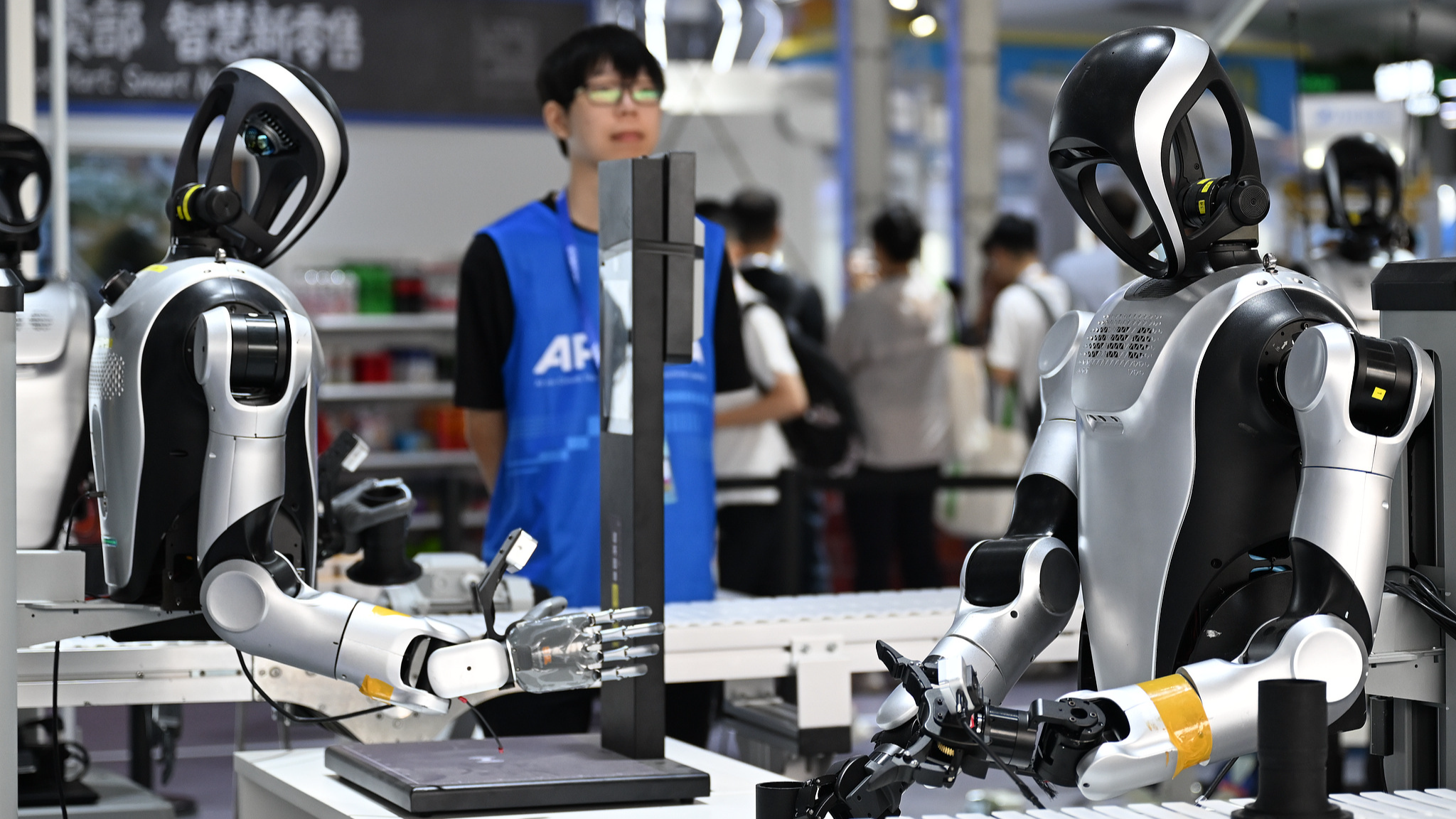 'AI Plus' empowers the development of new quality productive forces