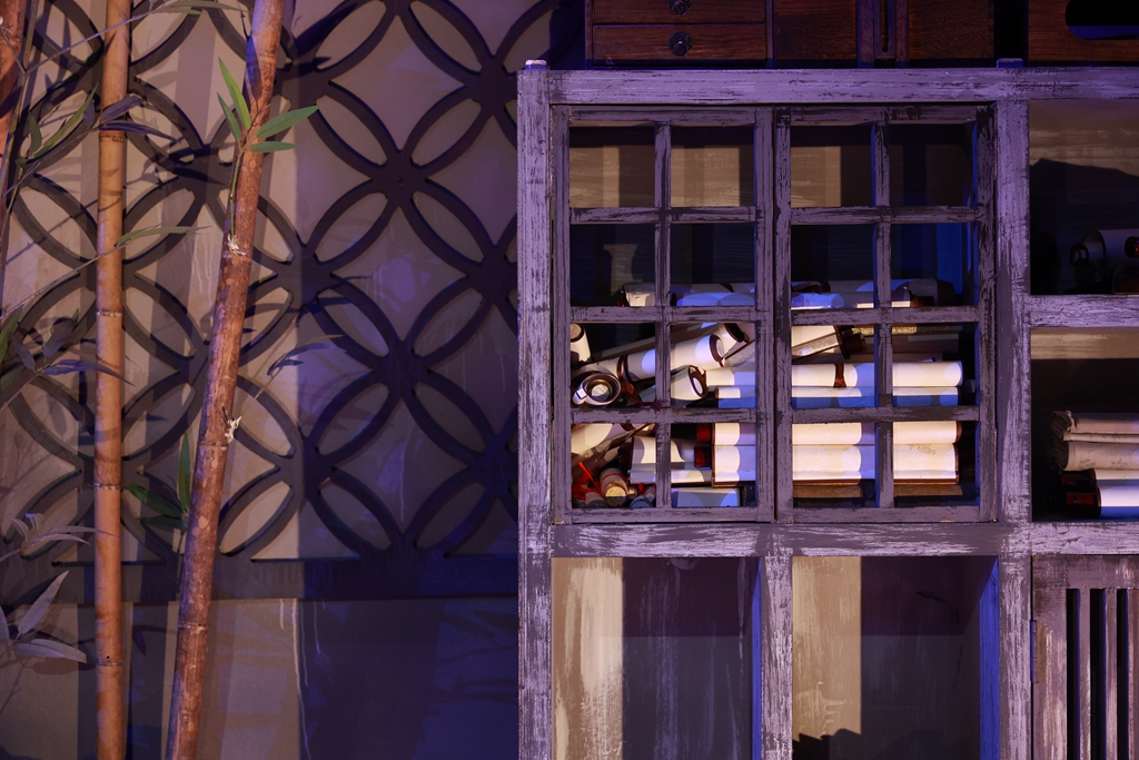 A cornor of the stage of 