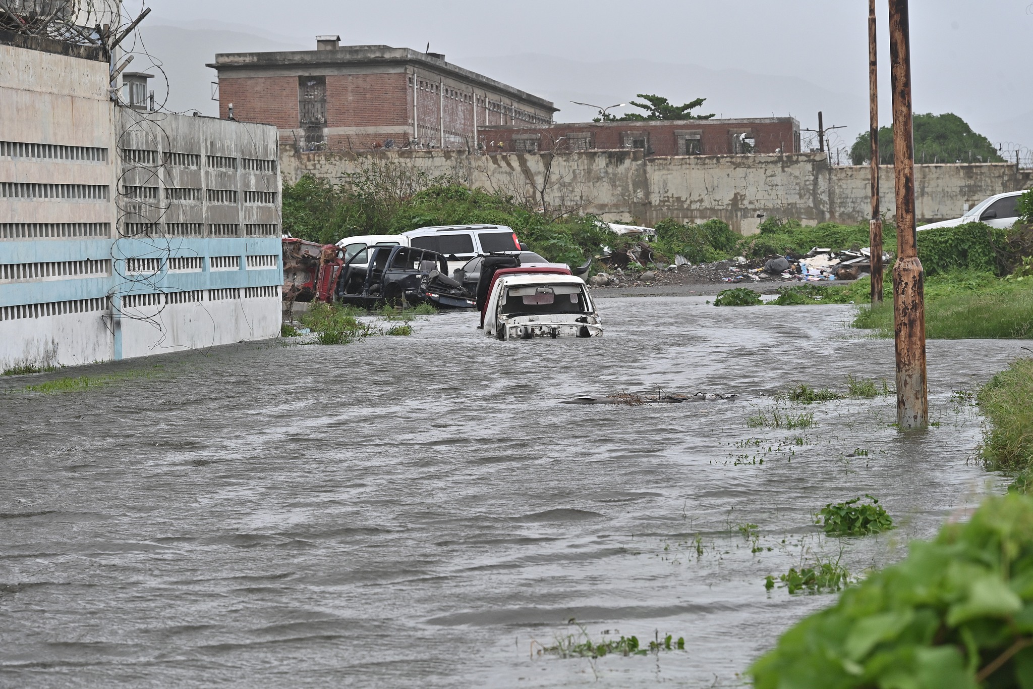 A street is flooded due to Hurricane Melissa in Kingston, Jamaica, October 28, 2025. /VCG
