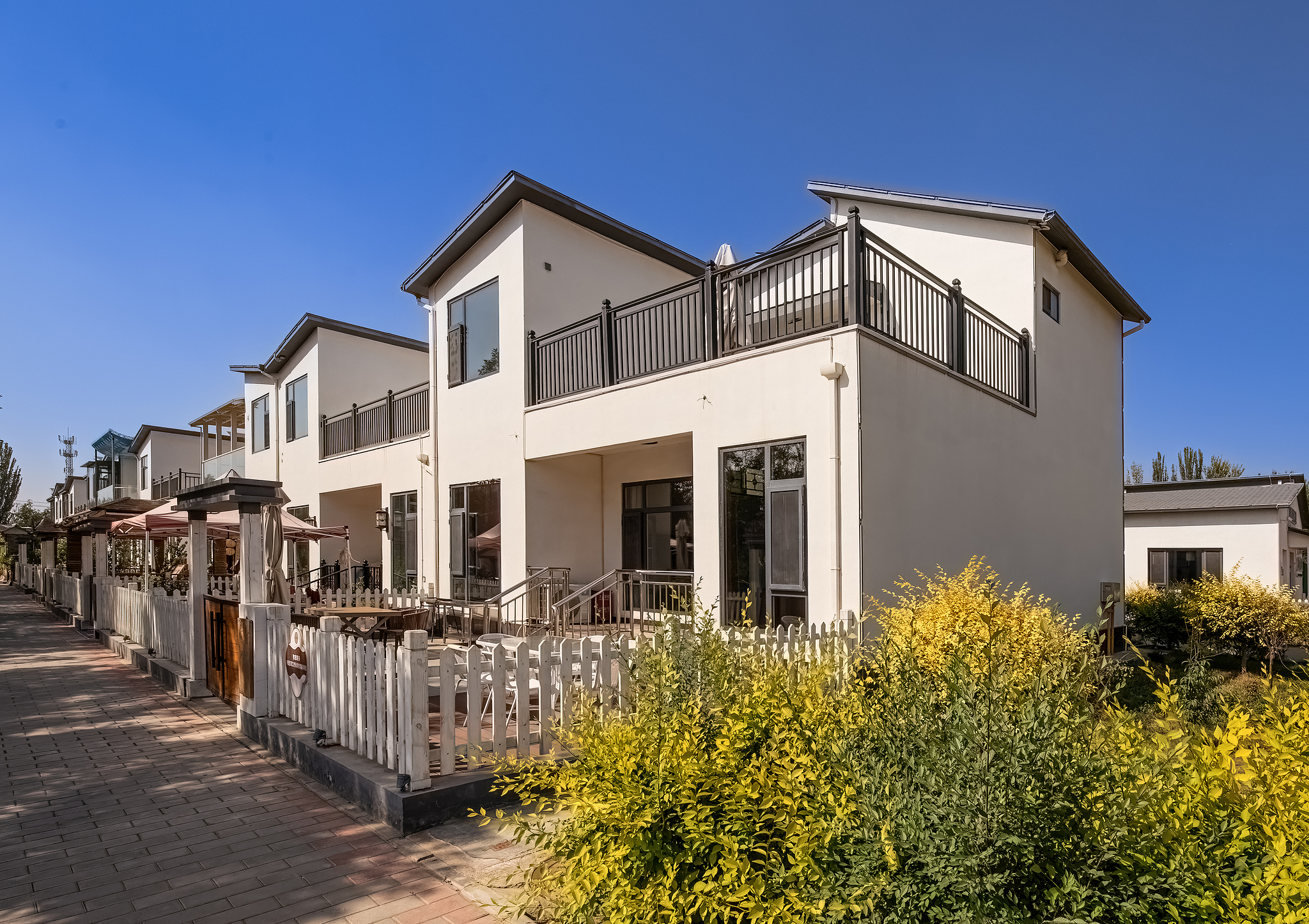 A file photo shows the homestays at the Niujiafang folk culture and tourism village in Wuzhong, Ningxia Hui Autonomous Region. /VCG