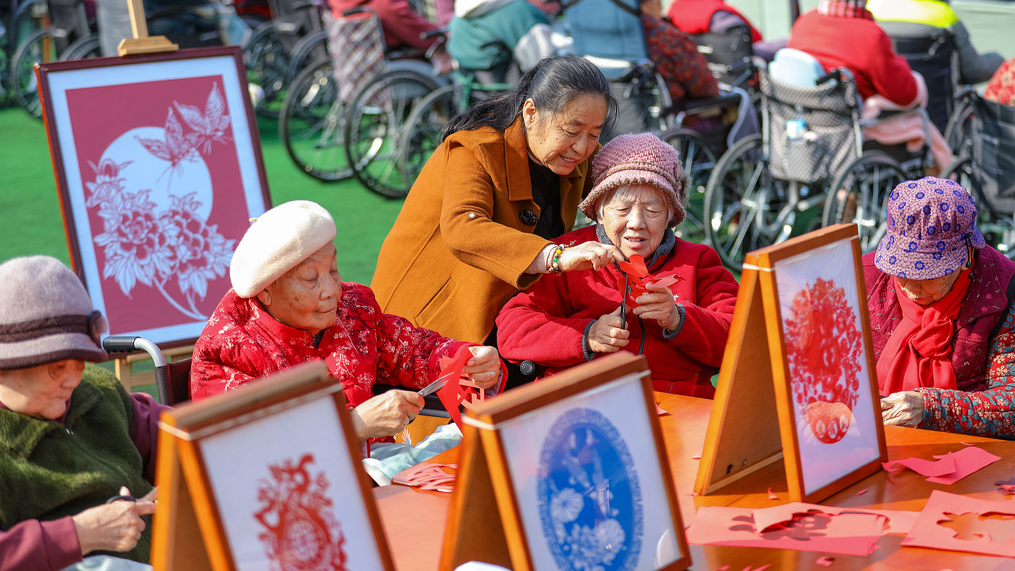 Q&A on people-centered development: Priorities, indicators, reforms 