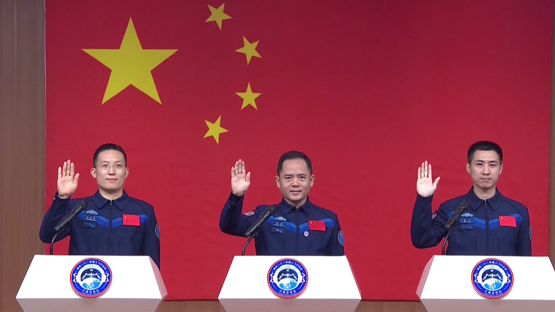 Live: Send-off ceremony for Shenzhou-21 manned spaceship crew