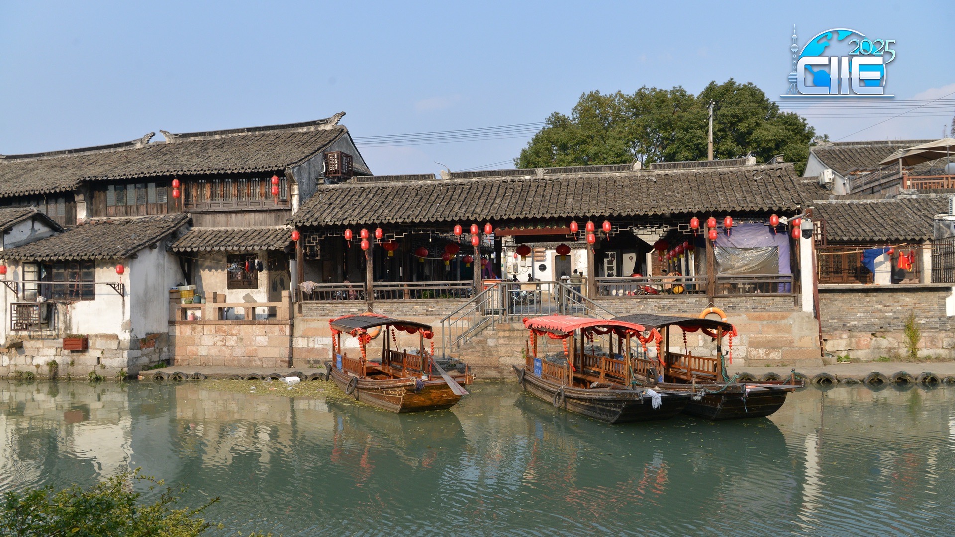 Live: A glimpse of life in Shanghai's Fengjing Ancient Town