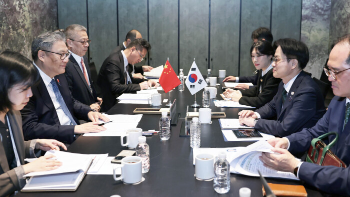 Chinese, ROK ministers exchange views on supply chain stability