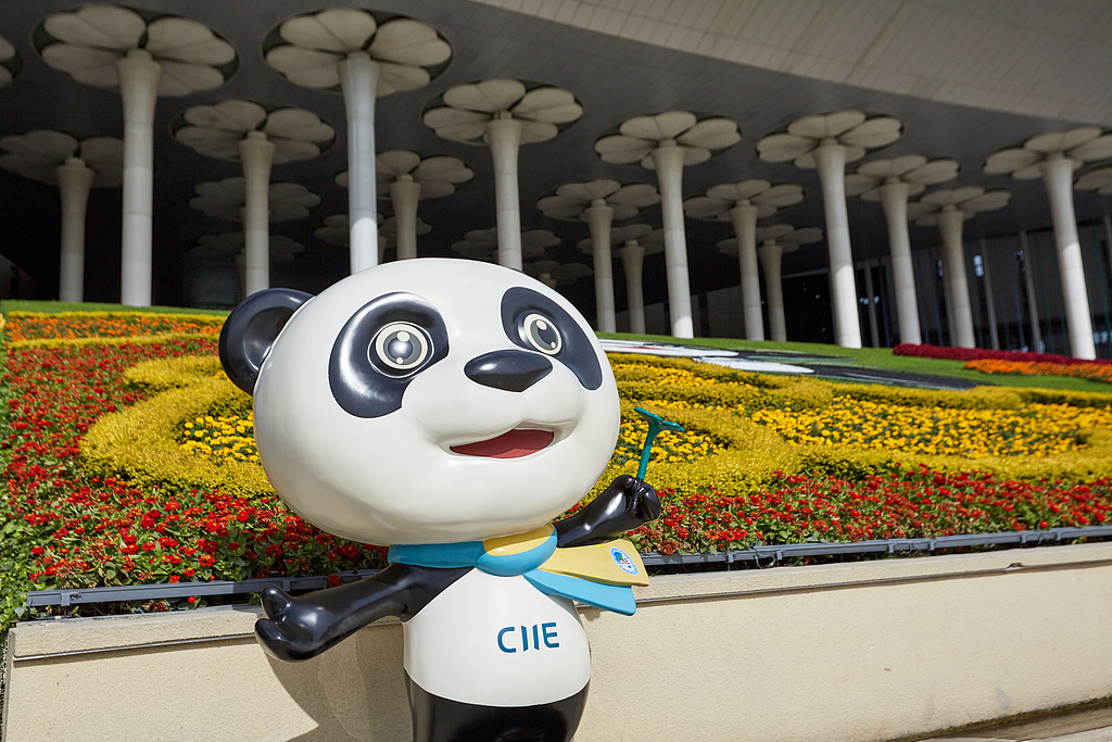 CIIE's mascot is seen outside the venue, November 3, 2025. /VCG