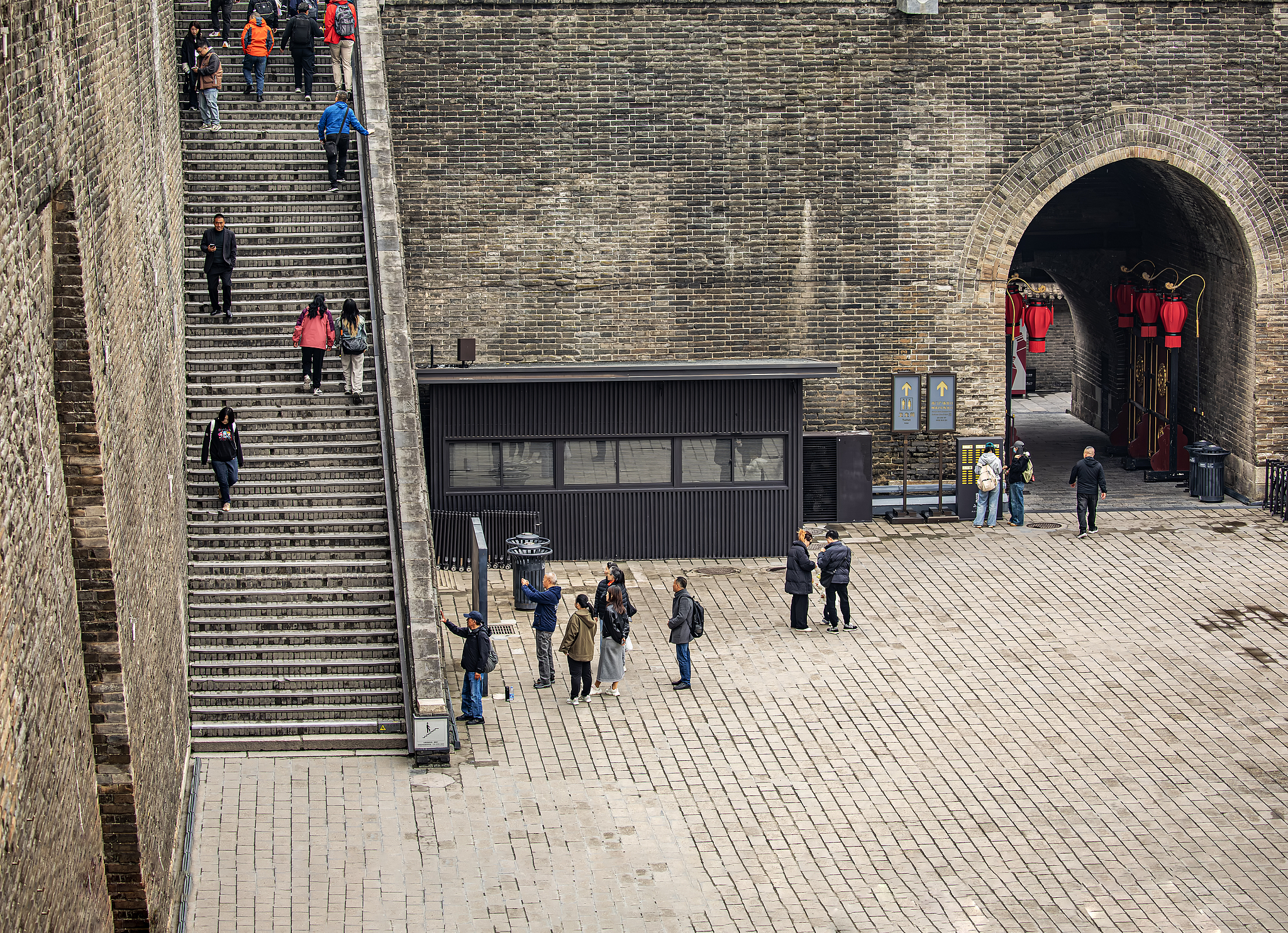 People visit the ancient wall in Xi'an, Shaanxi Province, on October 23, 2025. /VCG