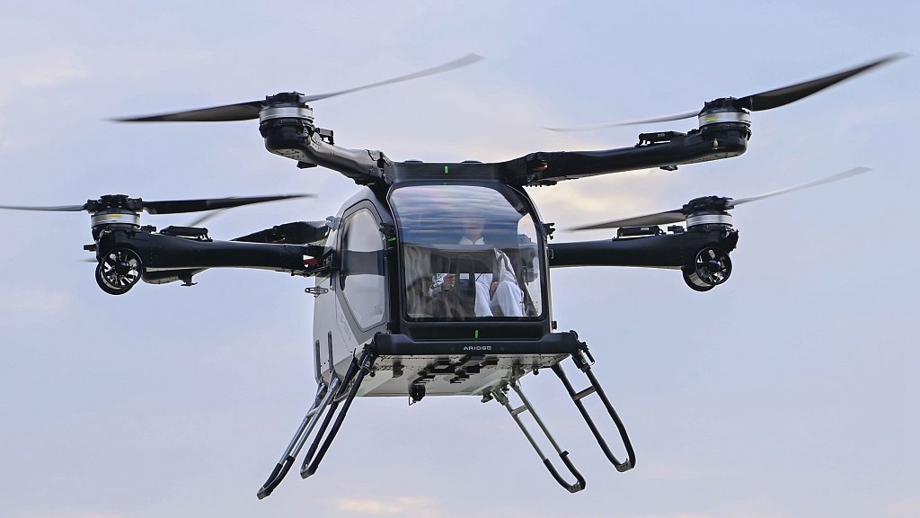 The detachable eVTOL aircraft during its first public flight demonstration in Dubai, United Arab Emirates, October 12, 2025. /VCG