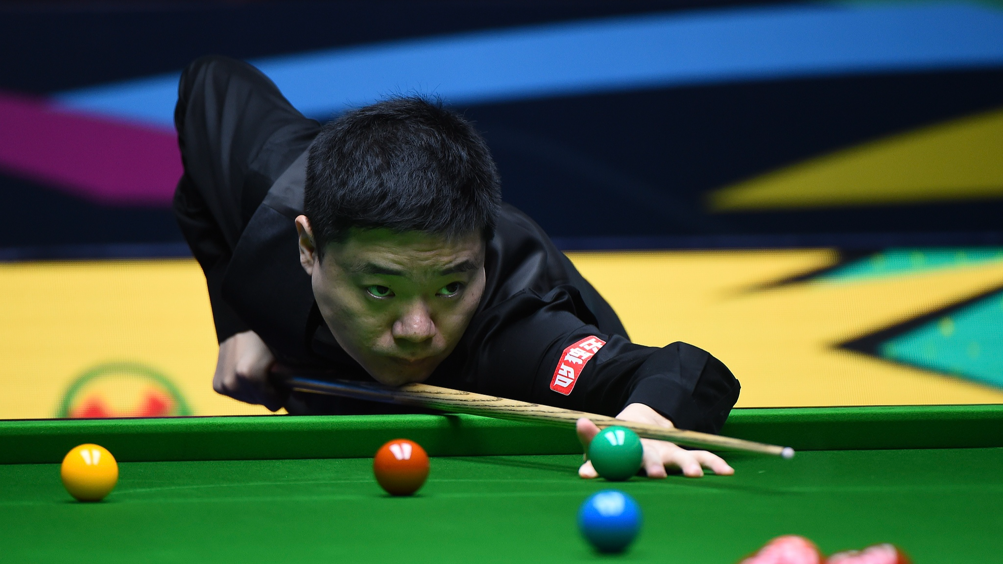 Ding Junhui eases through 1st round at WST International Championship