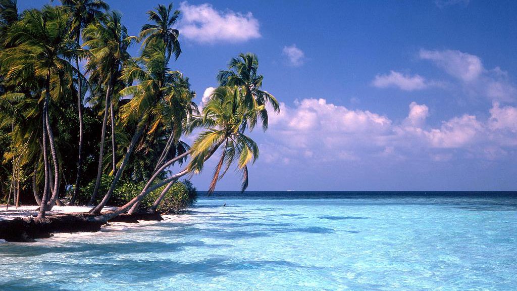 Maldives begins 'generational ban' on smoking