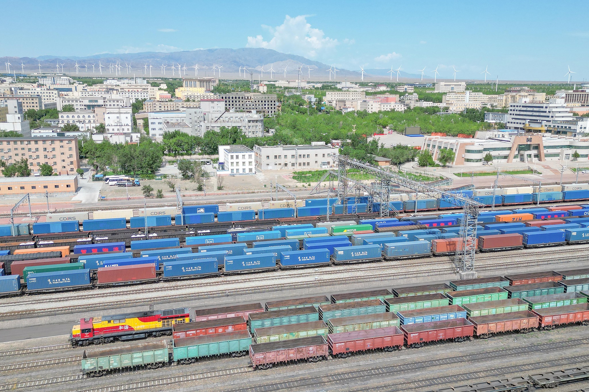 China-Europe (Central Asia) freight train set to depart Alashankou Railway Station in the Xinjiang Uygur Autonomous Region, June 24, 2025. /VCG