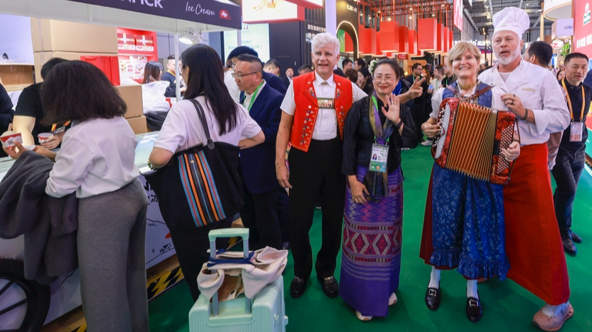 Global flavors shine at import expo in Shanghai