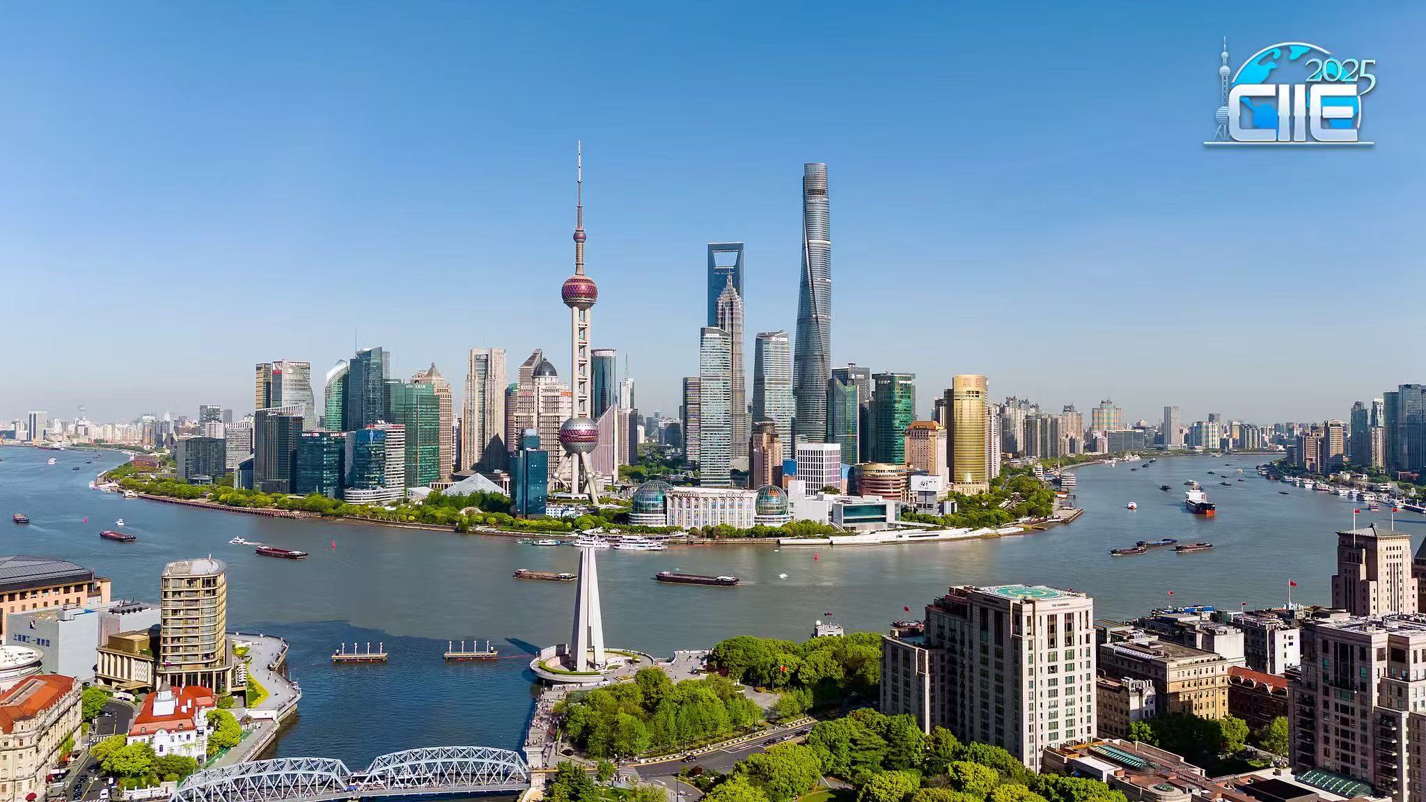 Live: Financial vitality flows by the riverside in Shanghai's Lujiazui