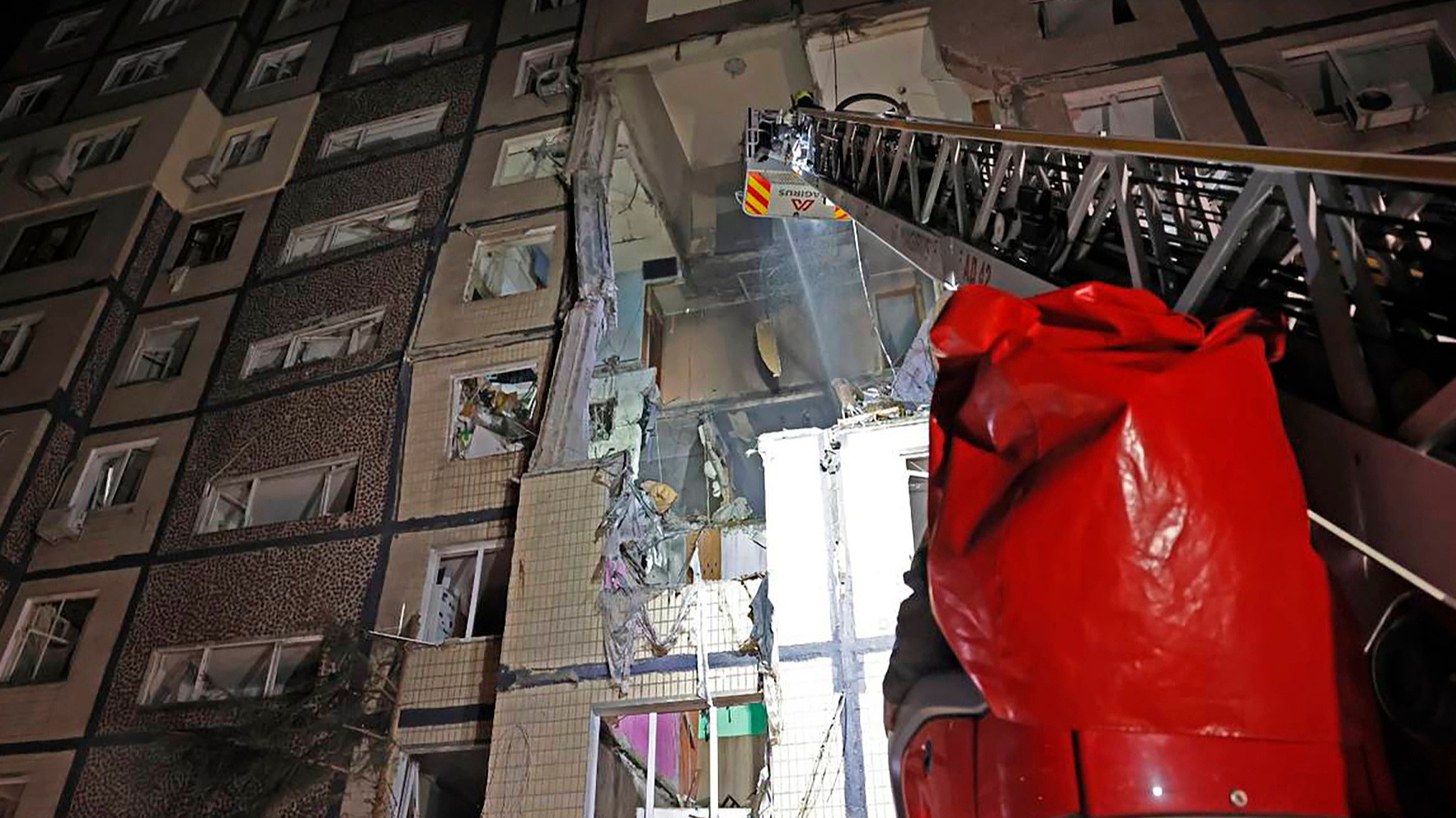 Apartment buildings hit during a Russian rocket attack in Dnipro, Ukraine, November 8, 2025. /VCG