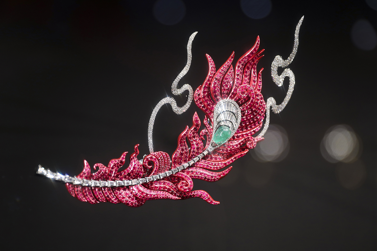 A piece from V Muse's jewelry collection is seen on display during the 8th China International Import Expo in Shanghai on November 8, 2025. /VCG