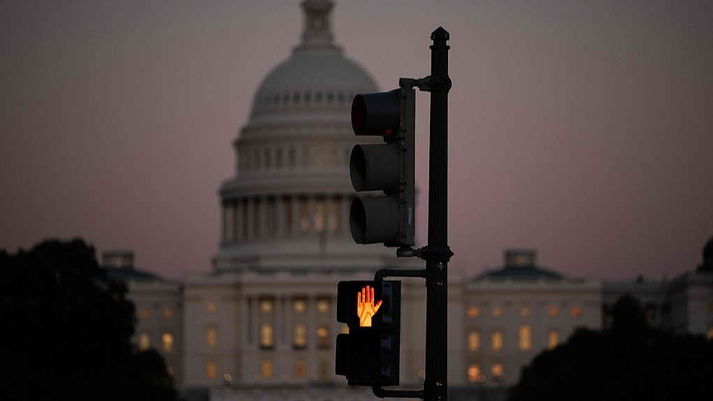 Survey shows Americans divided over who to blame for govt shutdown