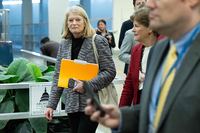 U.S. senators arrives for Senate votes to reopen the government on day 41 of the government shutdown at the U.S. Capitol in Washington, D.C., November 10, 2025. /VCG