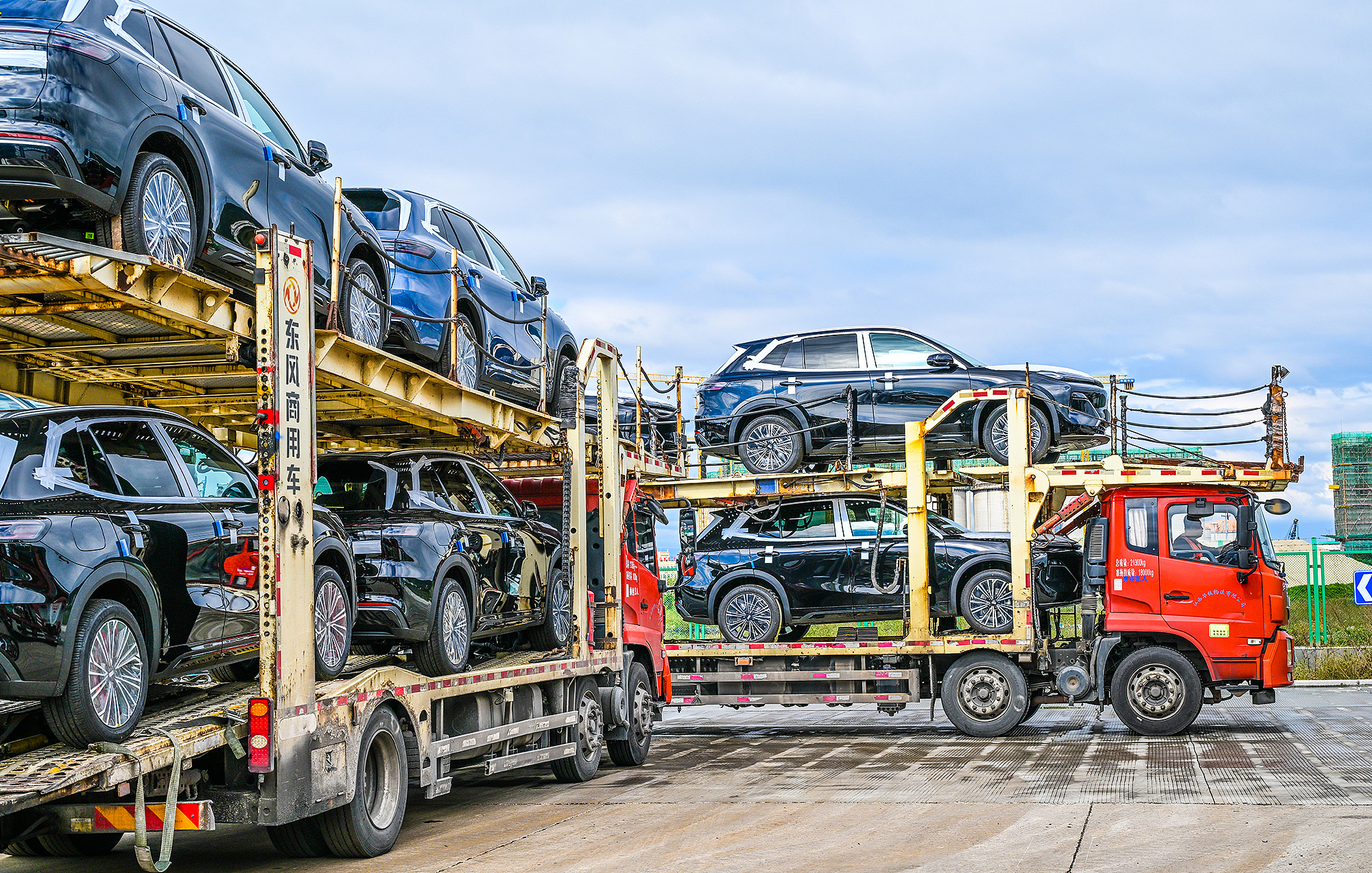 Geely new energy vehicles loaded for export consolidation at Damaiyu Port in Taizhou, China's Zhejiang Province, November 11, 2025. /VCG