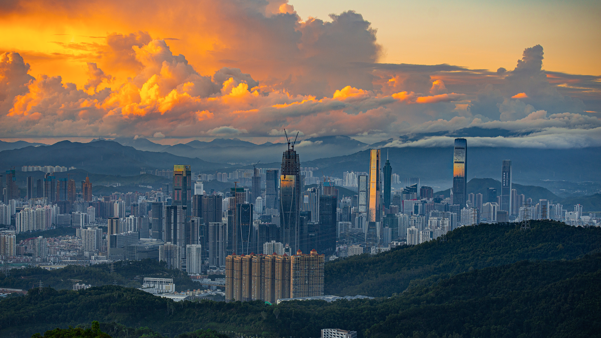 Live: Embrace vibrant sports with a view from Wutong Mountain