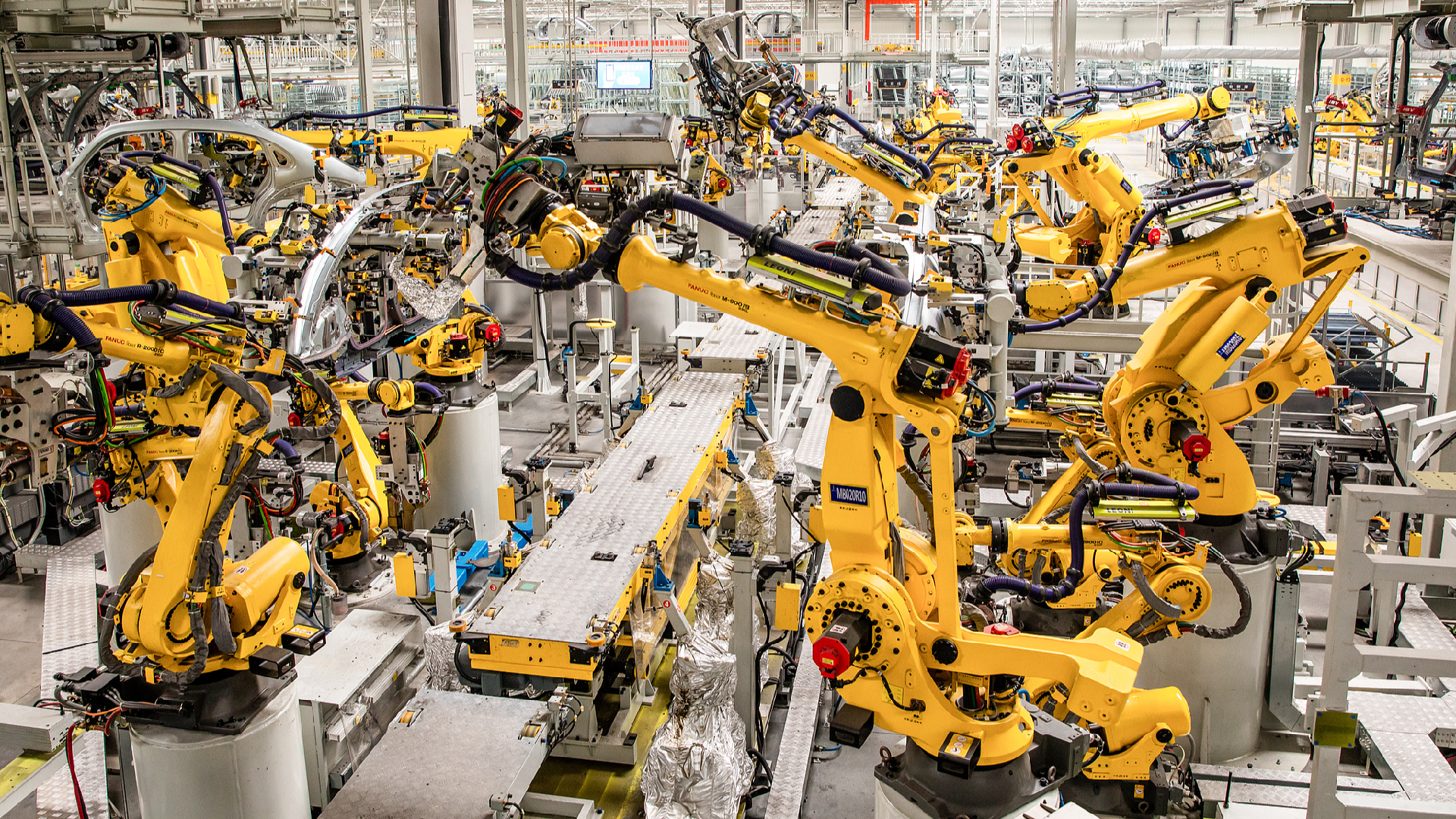 Chinese industries grow 4.9% in October