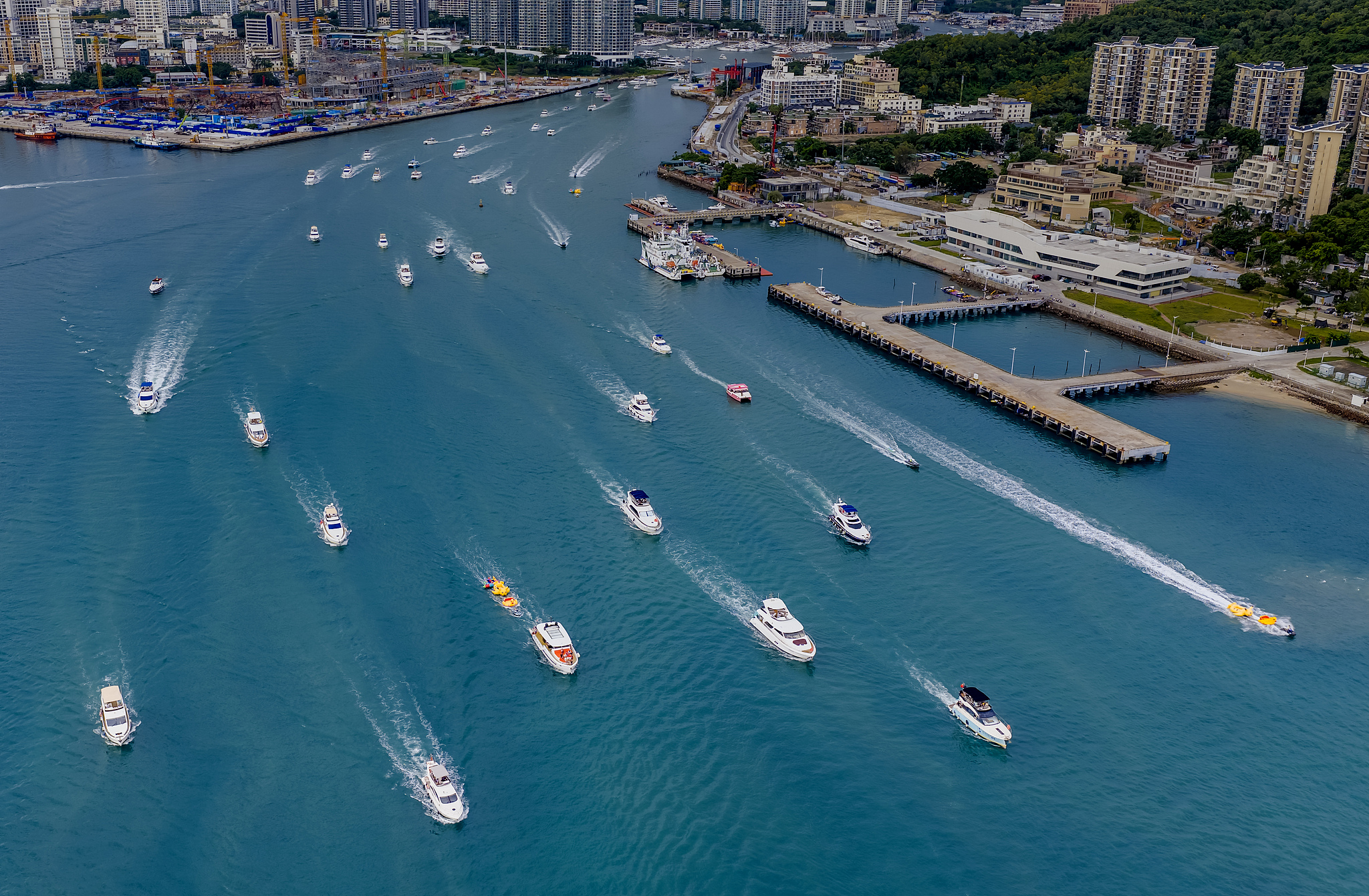 Catatan perjalanan pesisir: Jelajahi perjalanan darat pesisir di sekitar Hainan