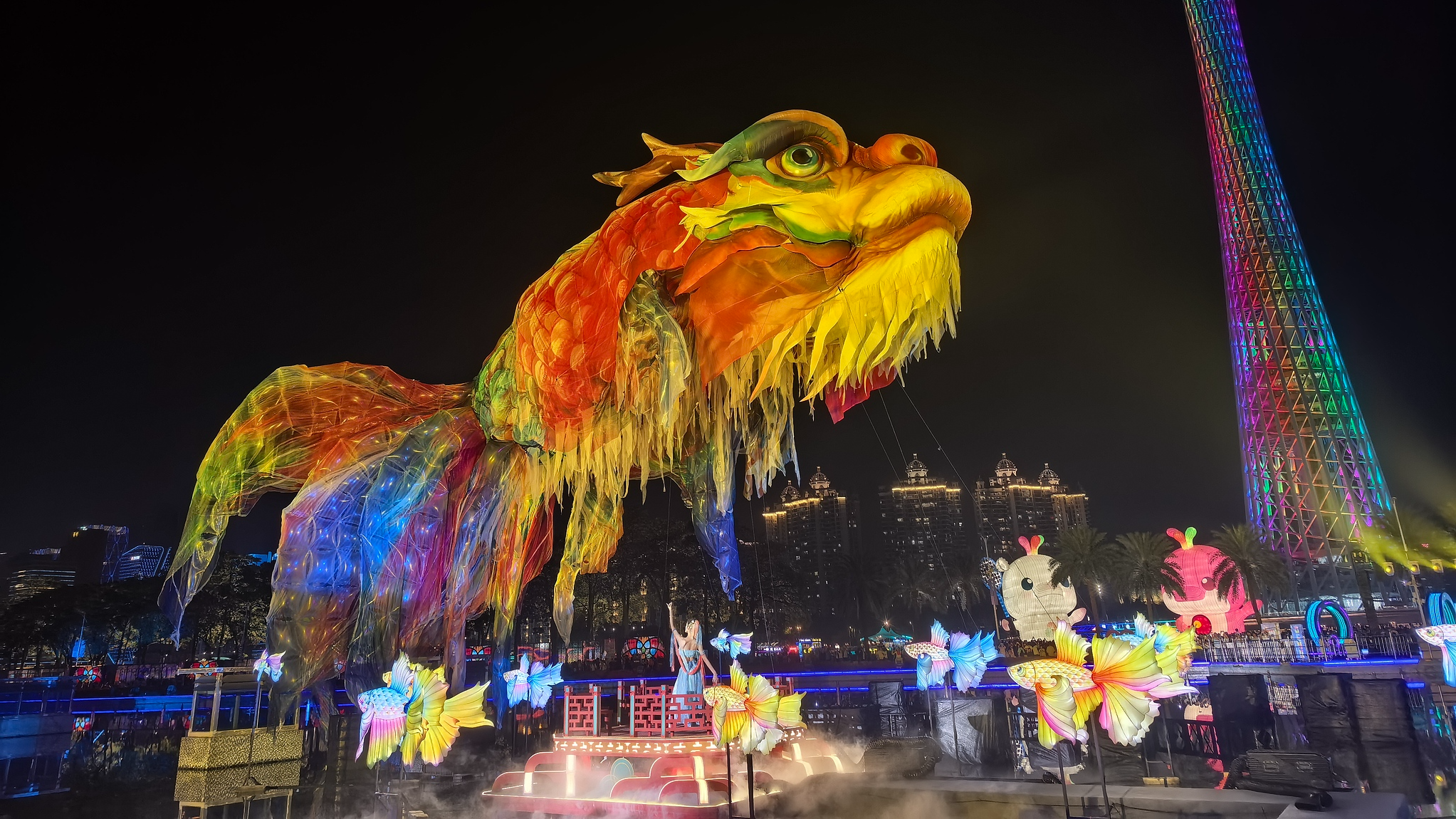 Popular Aoyu fish lantern returns in Guangzhou 