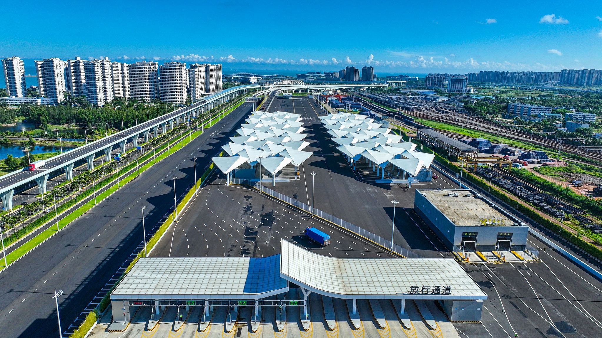 The concentrated inspection site for the second-line customs ports (cargo) at Haikou New Port and South Port, Hainan Province, on September 15, 2025. /VCG