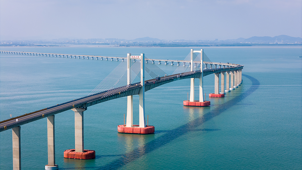 Live: Feel the energy of National Games on Nan'ao Bridge