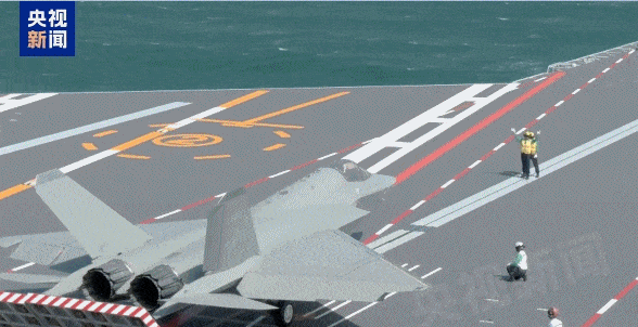 Aircrafts are catapulted into the air from the Fujian. /CMG