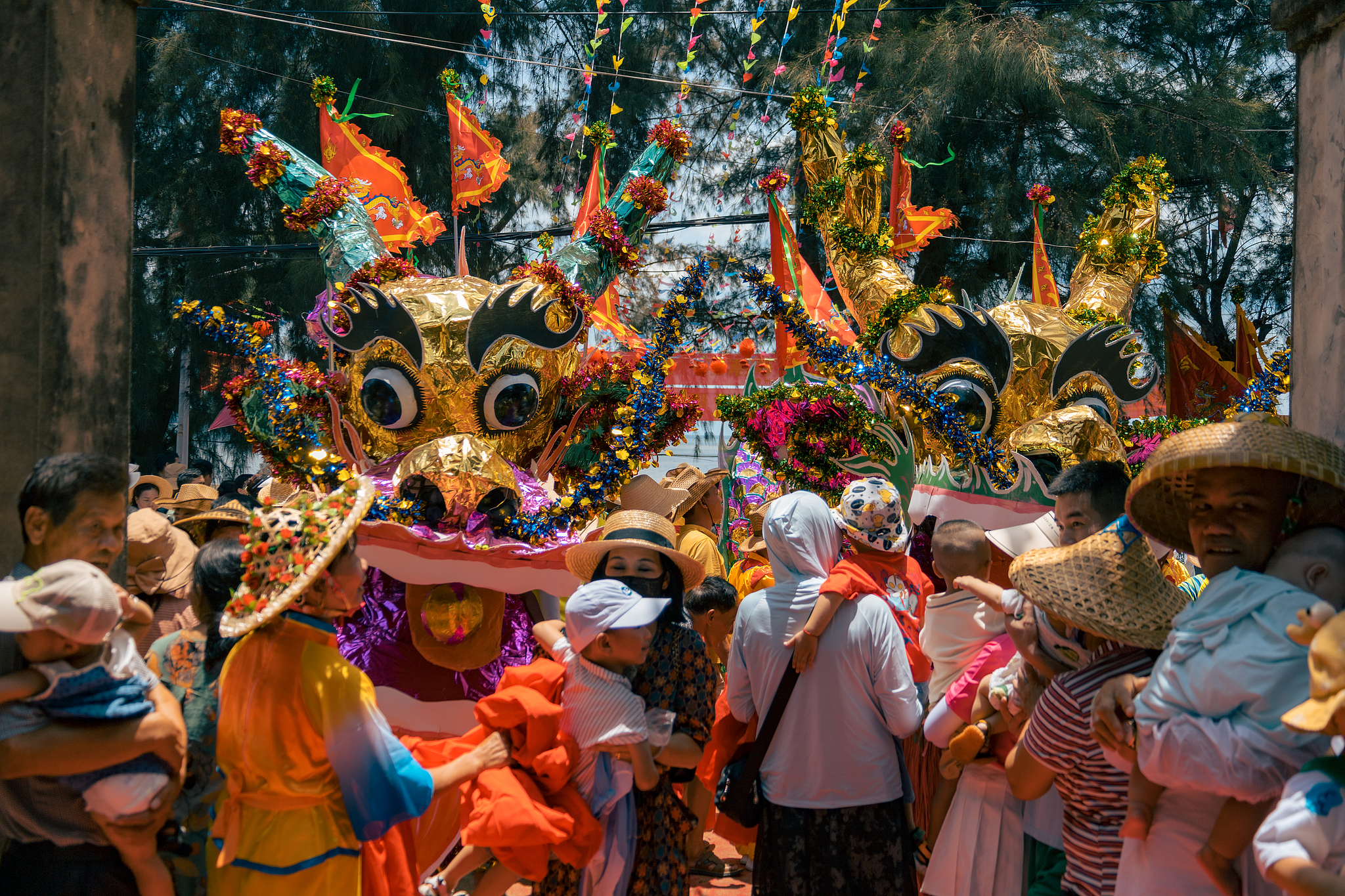 People celebrate Dragon Boat Festival in Danzhou City, Hainan Province, China, June 22, 2023. /CFP