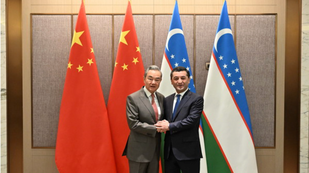 Chinese Foreign Minister Wang Yi holds the second strategic dialogue with Uzbekistan's Foreign Minister Bakhtiyor Saidov, November 21, 2025. /Chinese Foreign Ministry