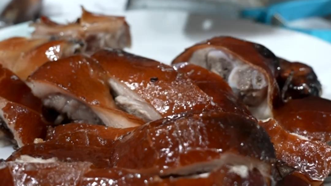 Hainan's best-kept secret: Dongfang roast suckling pig! 