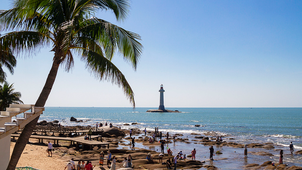 China's Sanya sees surge in winter tourism