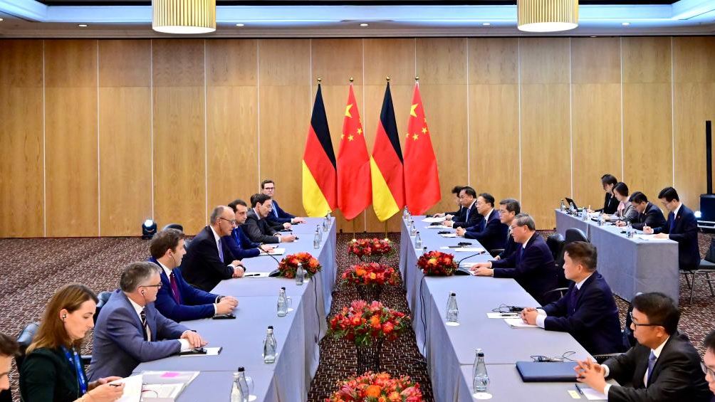 Chinese Premier Li Qiang meets with German Chancellor Friedrich Merz in Johannesburg, South Africa, November 23, 2025. /Xinhua