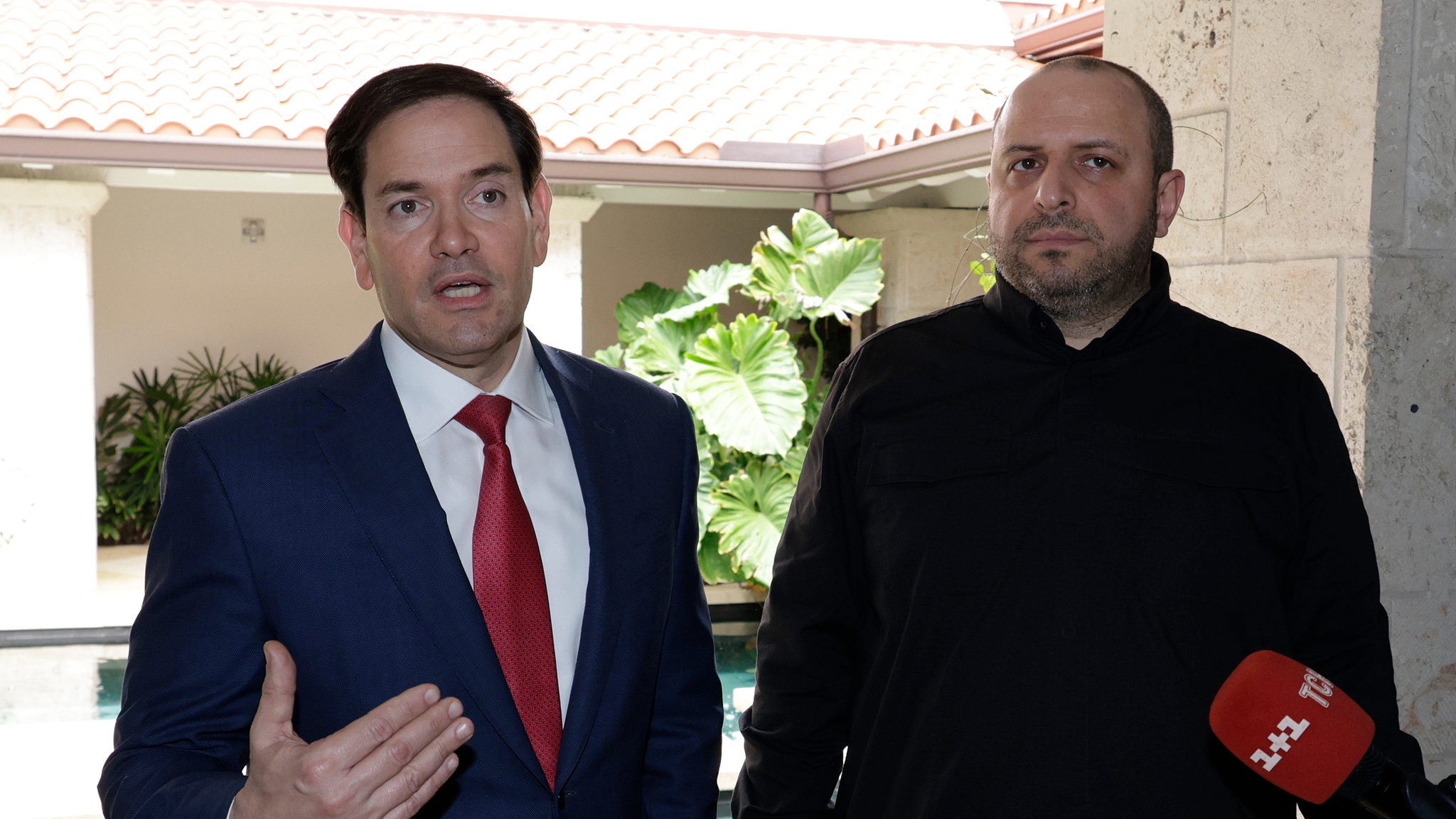 U.S. push for peace in Ukraine faces headwinds as talks continue