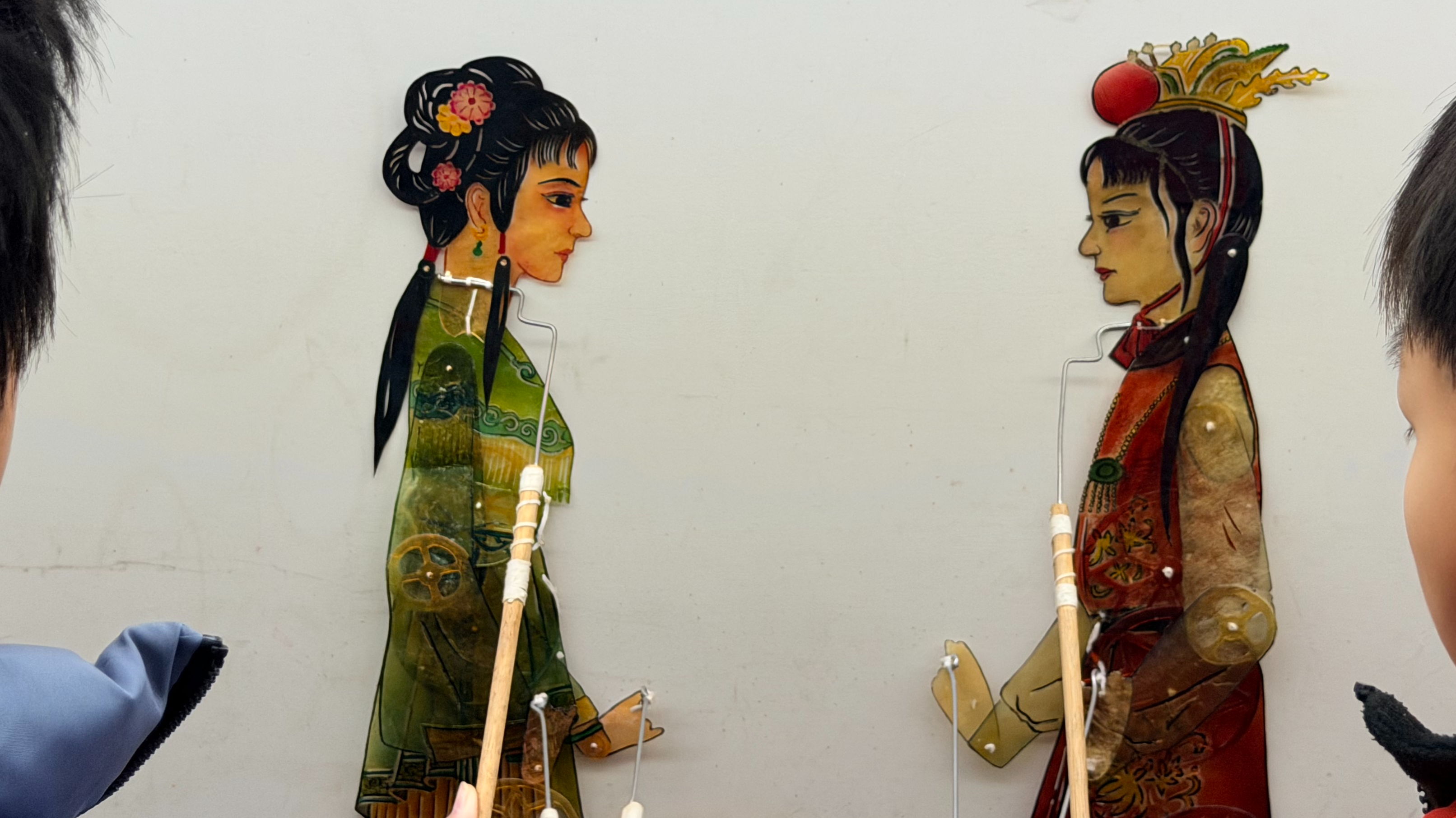 'Dream of the Red Mansion' shadow puppet play premieres in Beijing