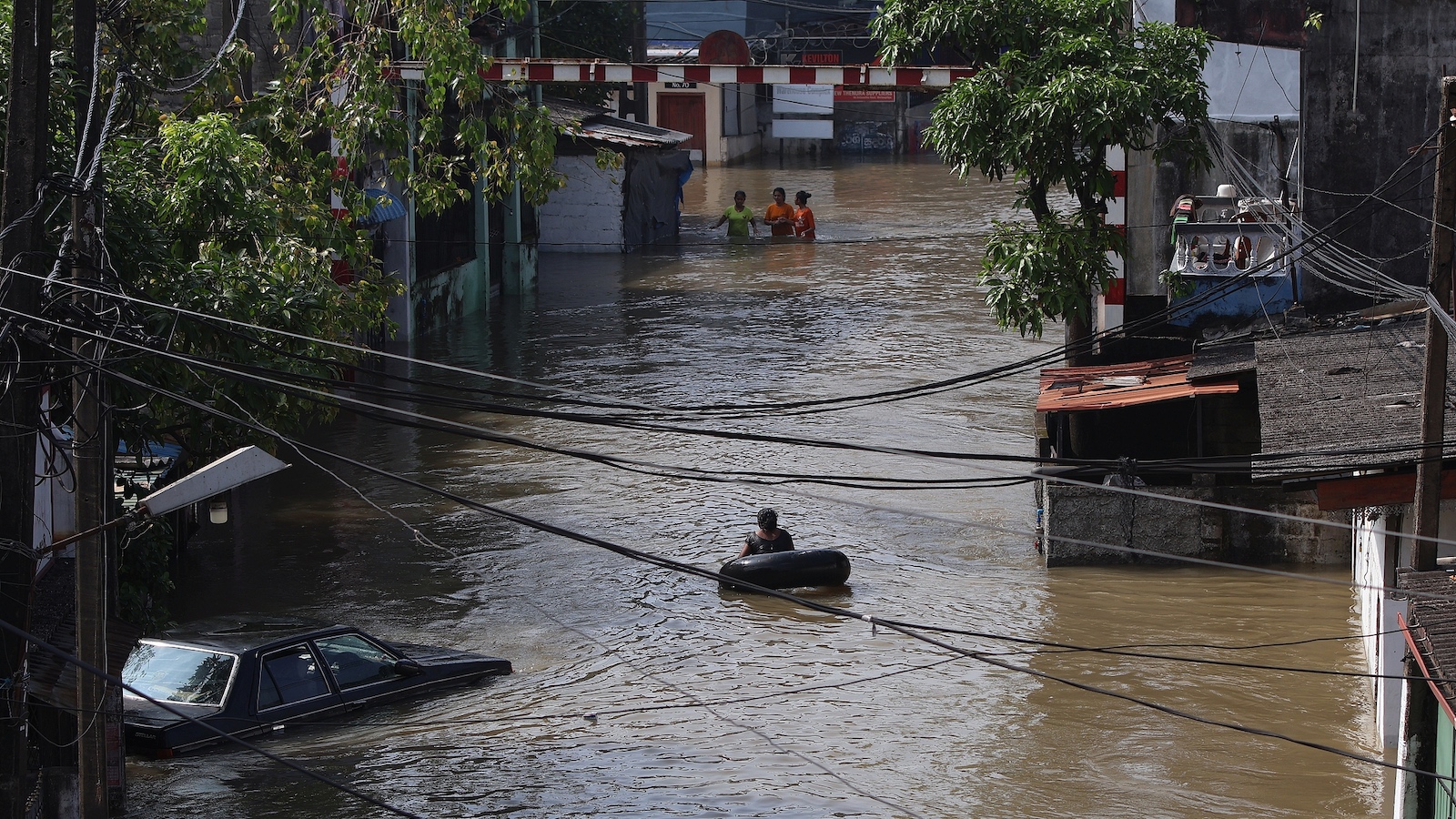 Sri Lanka cyclone death toll rises to 410