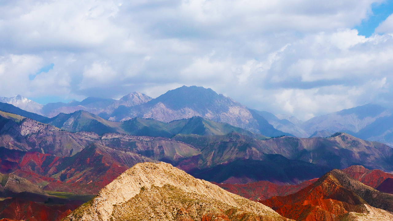 China's Xinjiang hosts forum to boost Central Asia links, trade