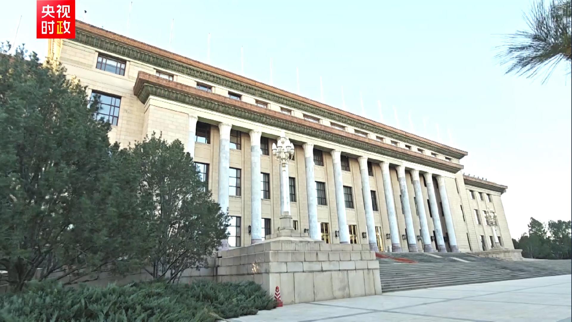 Chinese President Xi Jinping on Thursday held talks with French President Emmanuel Macron in Beijing.