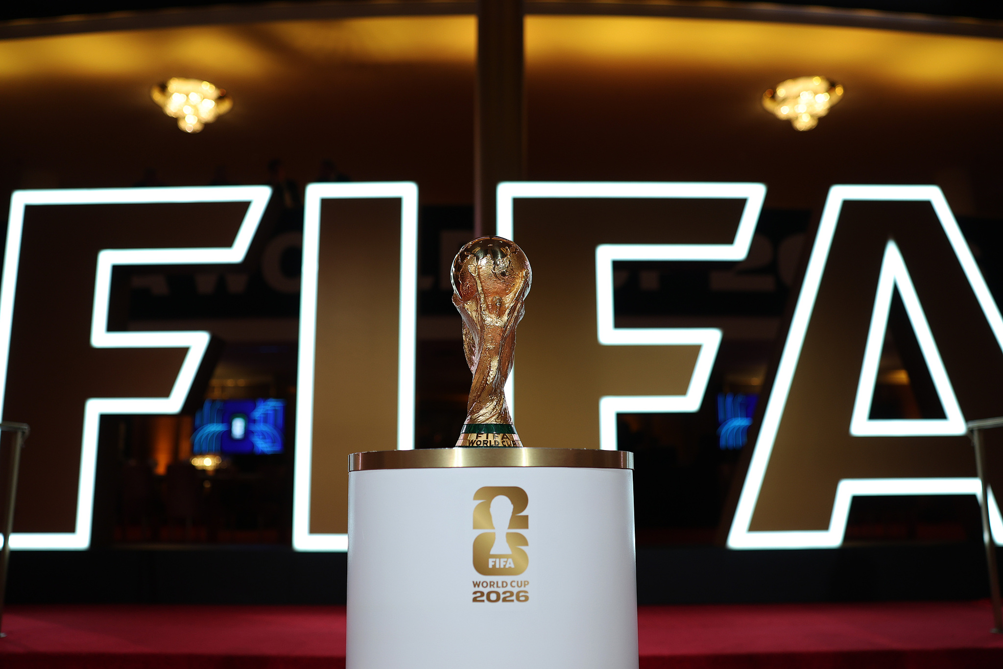 The FIFA World Cup trophy is displayed at the John F. Kennedy Center for the Performing Arts in Washington, D.C., December 4, 2025. /VCG