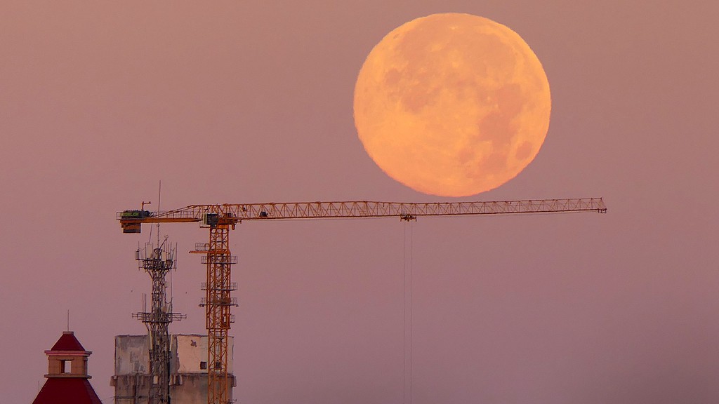 A supermoon seen in Yantai, Shandong Province, China, December 4, 2025. /VCG