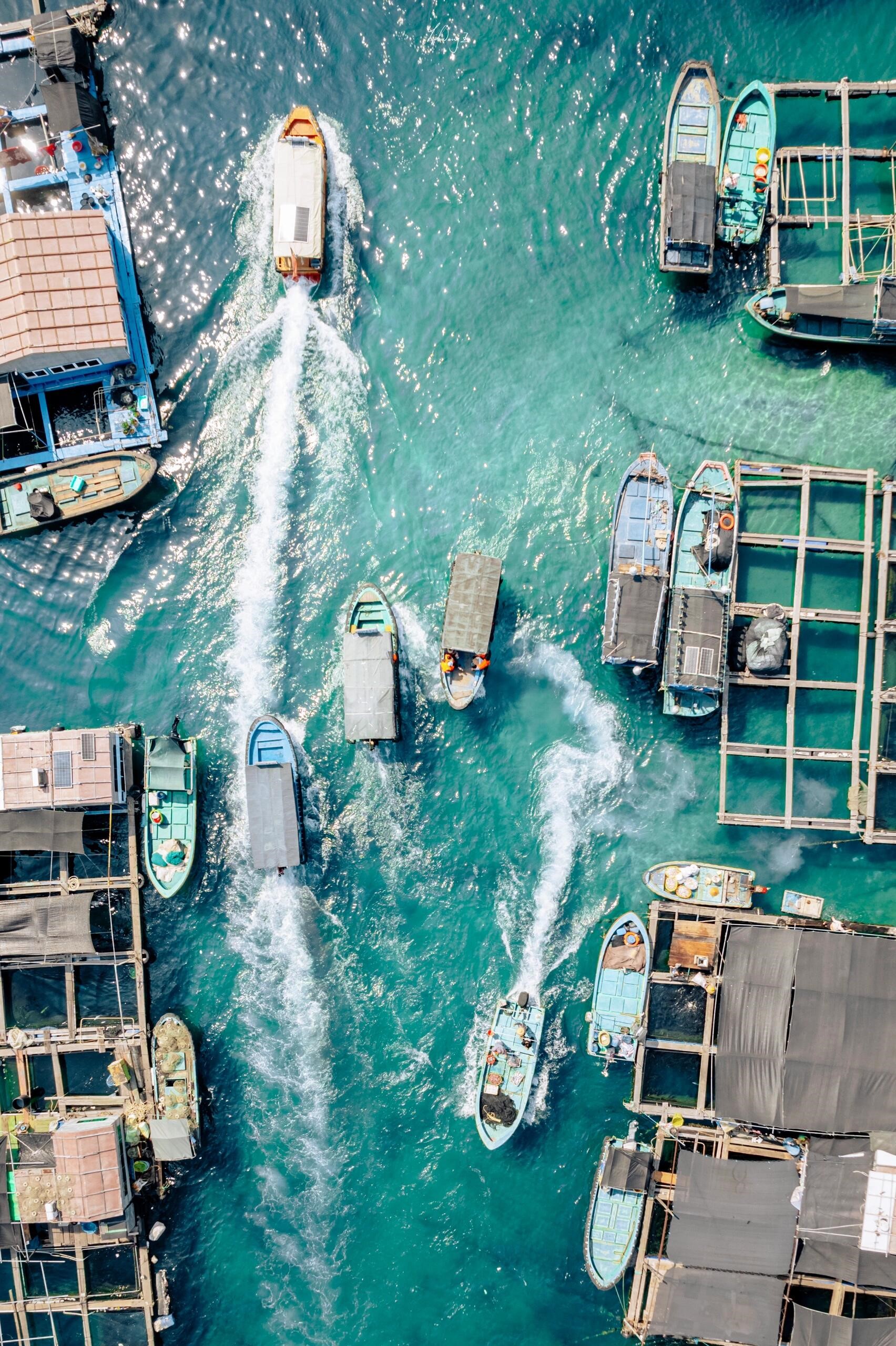 Tanka sampans are seen from above in Lingshui, Hainan Province. /Photo provided to CGTN