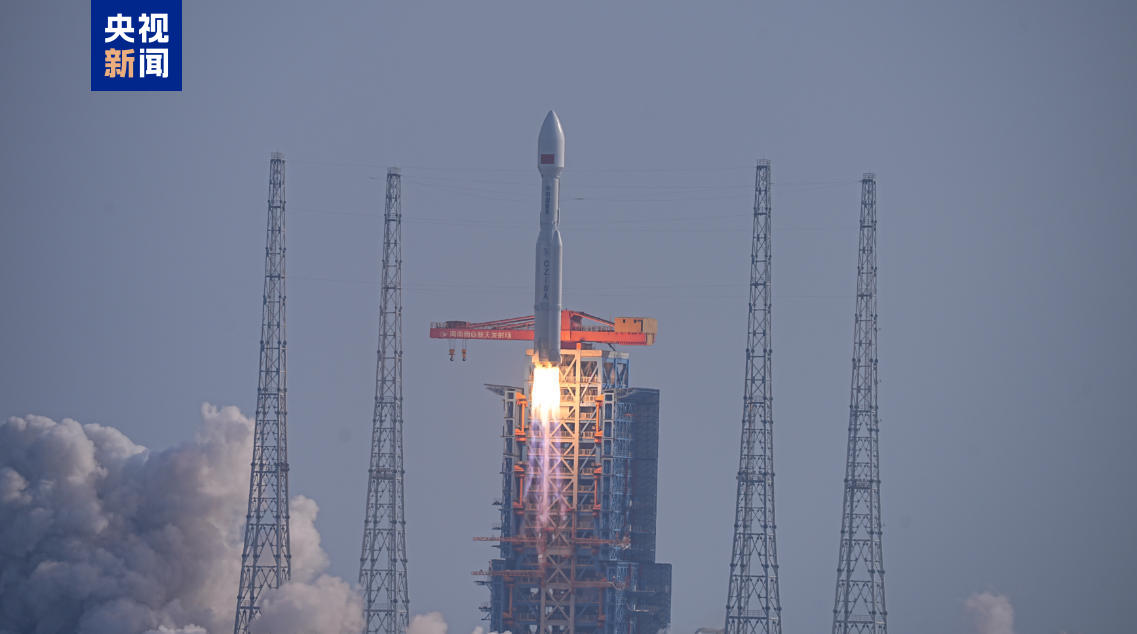 The rocket lifts off from the Hainan commercial spacecraft launch site. /CMG