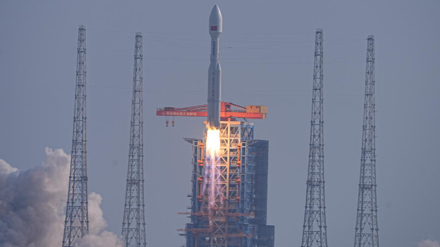 China launches 14th group of low-orbit internet satellites into space