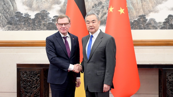 Wang Yi urges more communication, cooperation for China-Germany ties