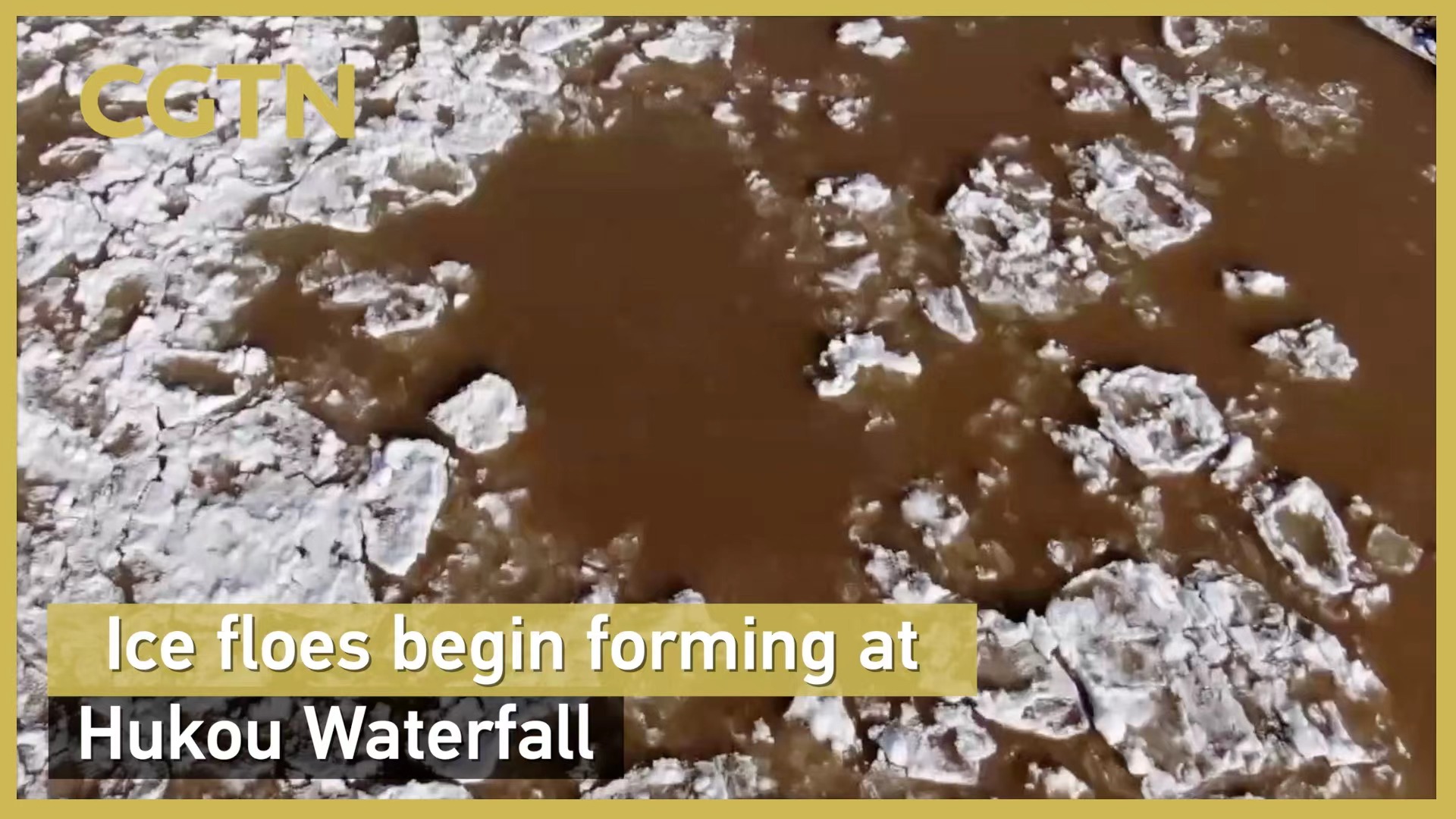 Ice floes begin forming at Hukou Waterfall