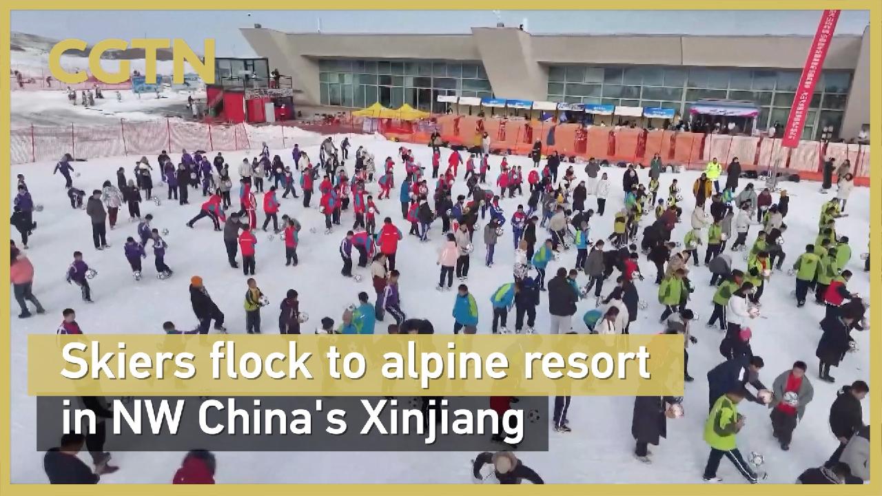 Skiers flock to alpine resort in NW China's Xinjiang